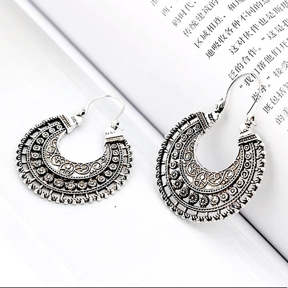 🔵𝟲𝟱%𝗢𝗙𝗙 𝗯𝘂𝗻𝗱𝗹𝗲𝘀 𝟯+🔵 NEW Large Filigree Antique Silver Round Earrings - Picture 7 of 9